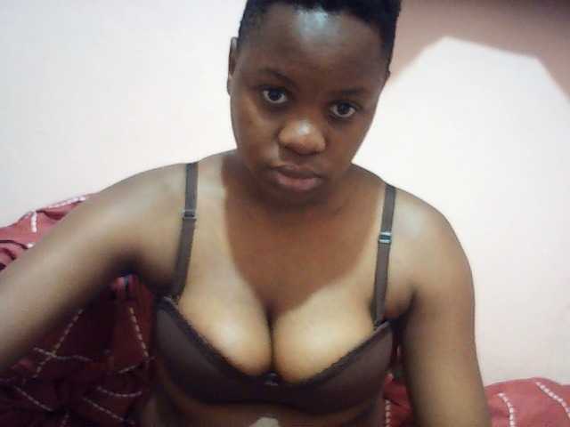 Hornysylvia live cam on BongaCams