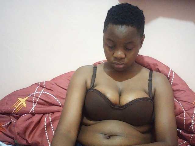 Hornysylvia live cam on BongaCams