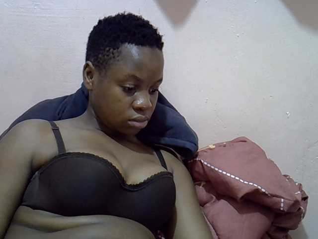 Hornysylvia live cam on BongaCams