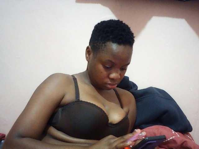 Hornysylvia live cam on BongaCams