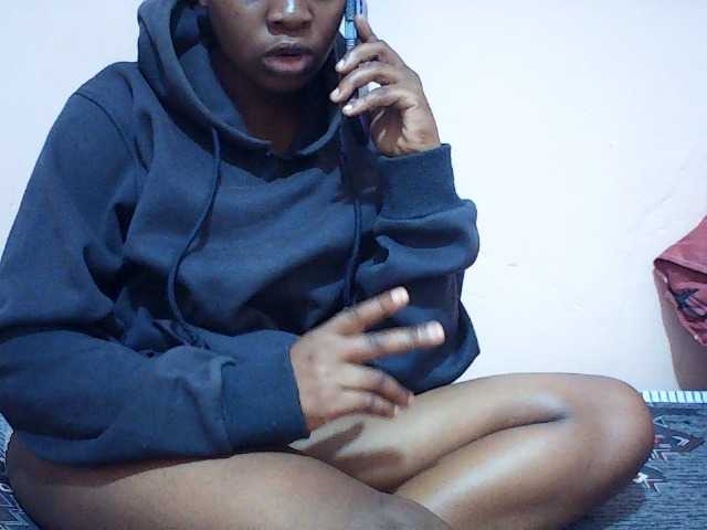 Hornysylvia live cam on BongaCams