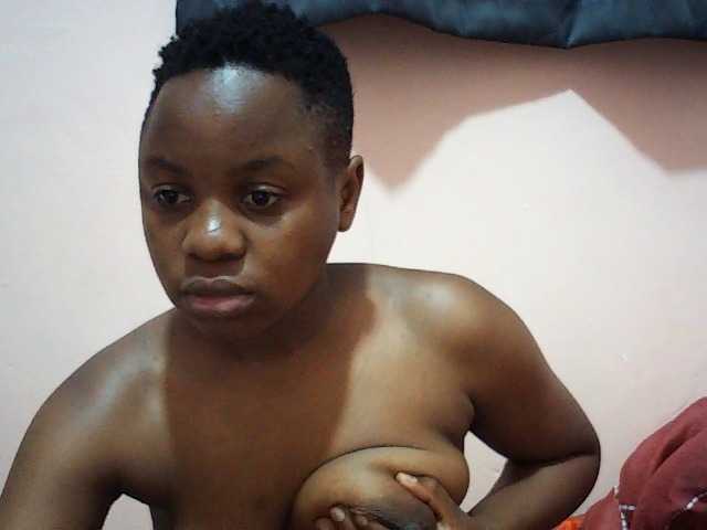 Hornysylvia live cam preview