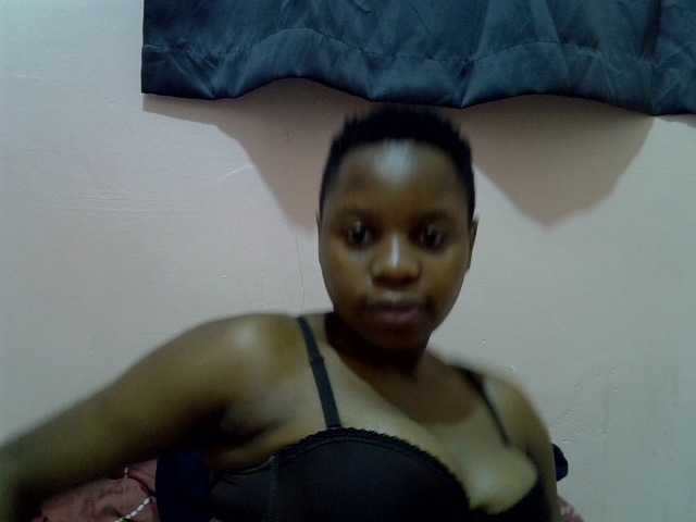 Hornysylvia live cam on BongaCams