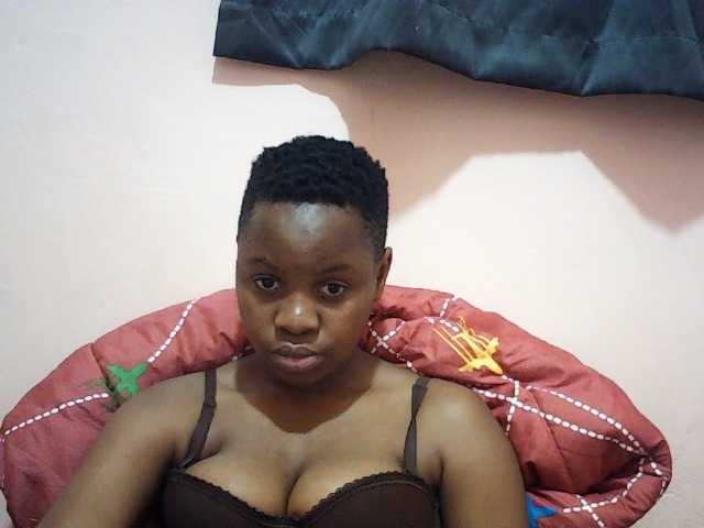 Hornysylvia live cam on BongaCams