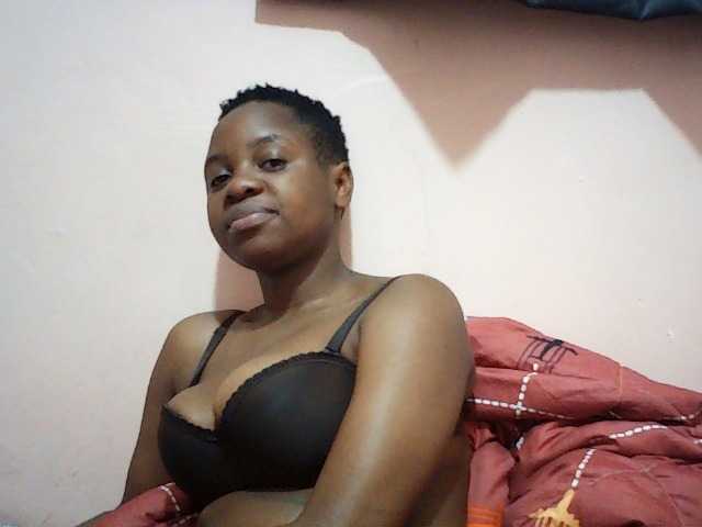 Hornysylvia live cam on BongaCams