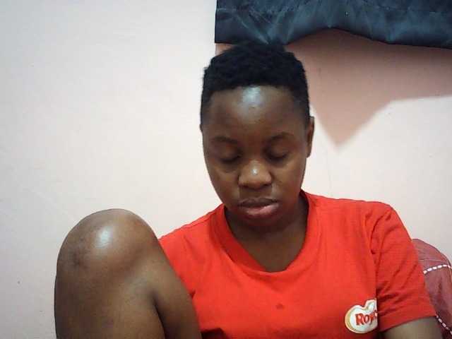 Hornysylvia, live now on BongaCams