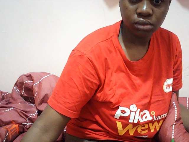 Hornysylvia, live now on BongaCams