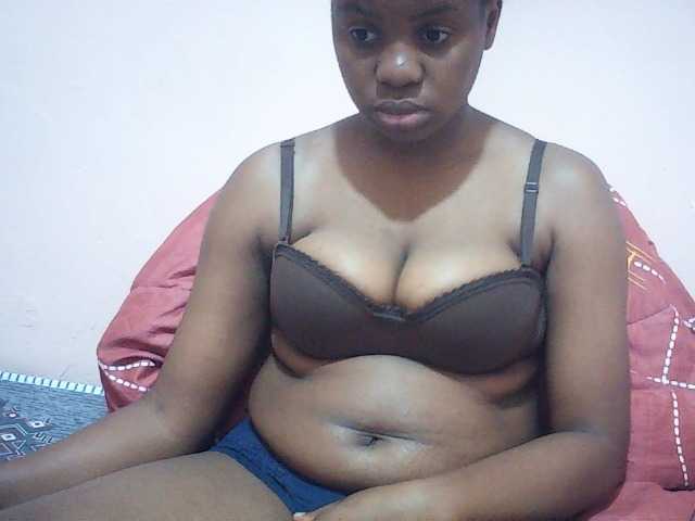 Ailysylvia live cam preview