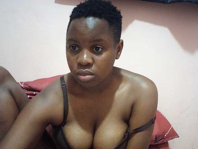 Hornysylvia live cam on BongaCams