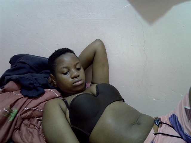 Hornysylvia live cam on BongaCams