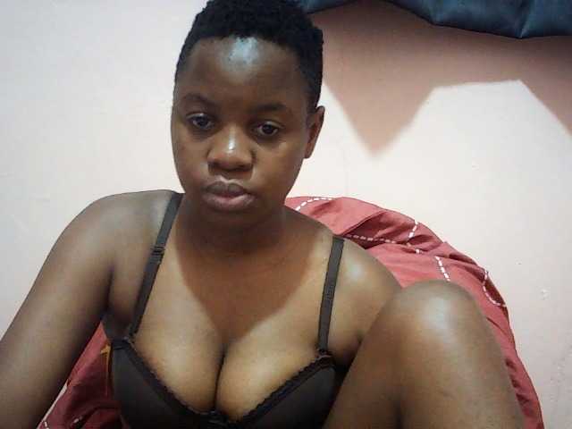 Hornysylvia live cam on BongaCams