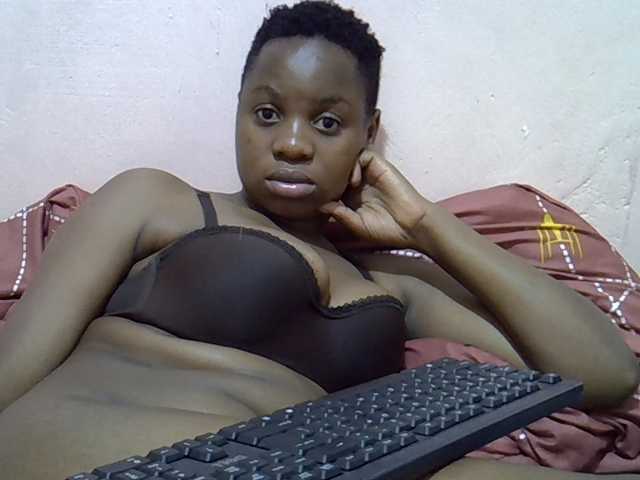 Hornysylvia live cam on BongaCams