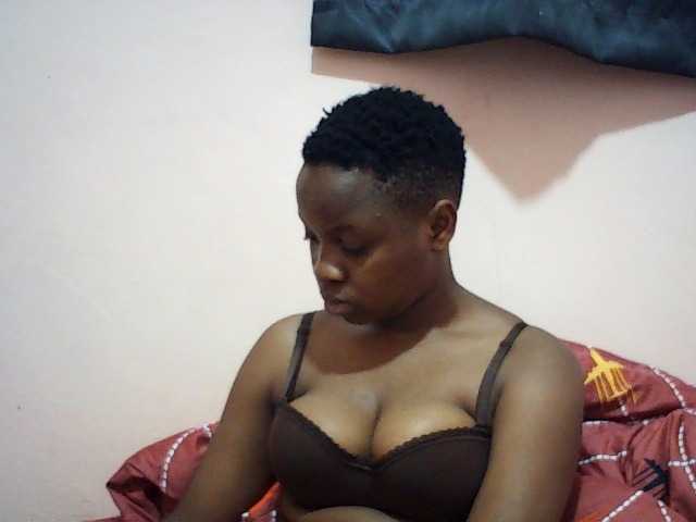 Hornysylvia live cam on BongaCams