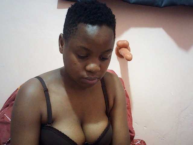 Hornysylvia live cam on BongaCams