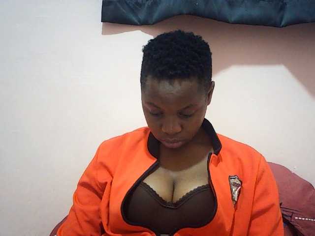 Hornysylvia live cam on BongaCams