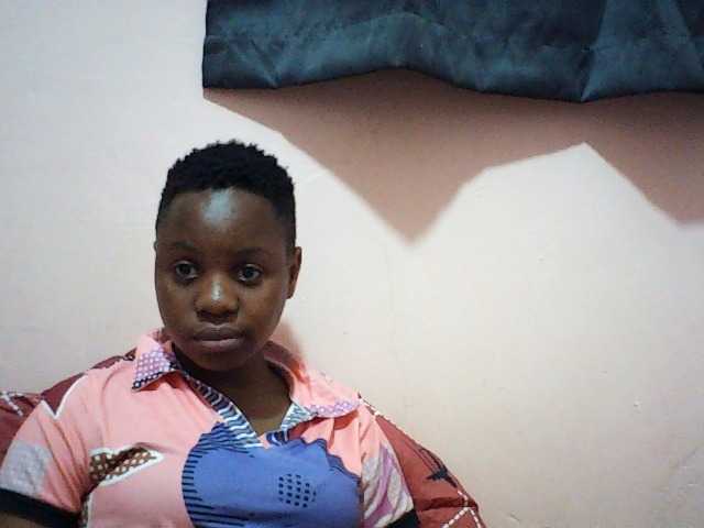 Hornysylvia — live female cam
