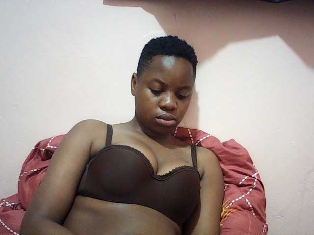 Hornysylvia, live now on BongaCams