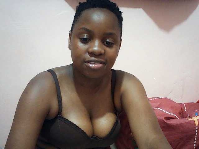 Hornysylvia live cam on BongaCams