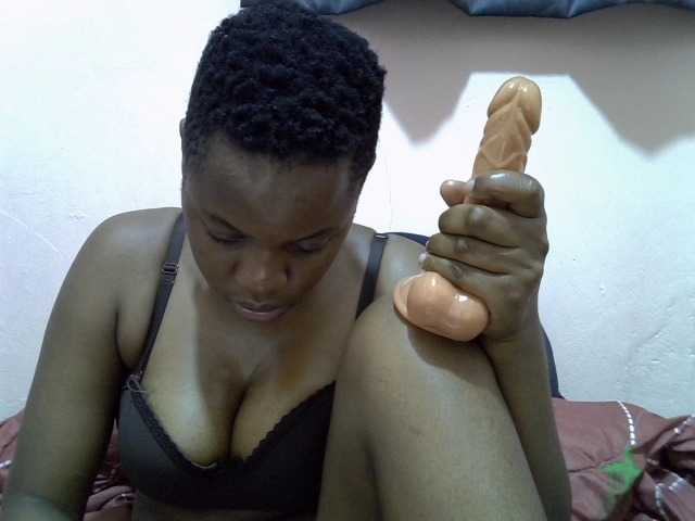 Hornysylvia live cam on BongaCams