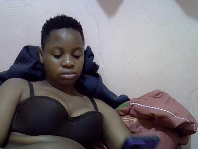 Hornysylvia live cam on BongaCams