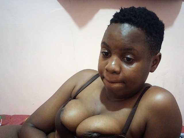 Hornysylvia live cam on BongaCams