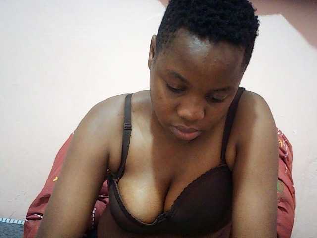 Hornysylvia live cam on BongaCams