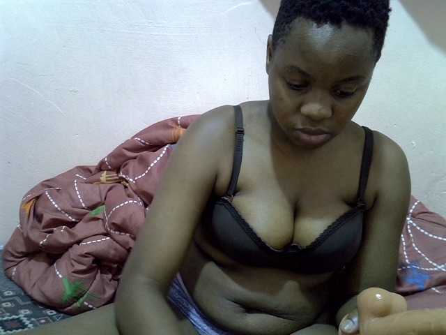 Hornysylvia live cam on BongaCams