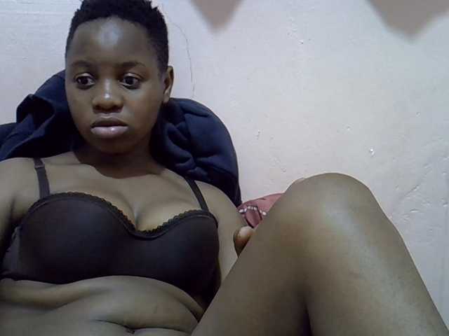 Hornysylvia live cam on BongaCams