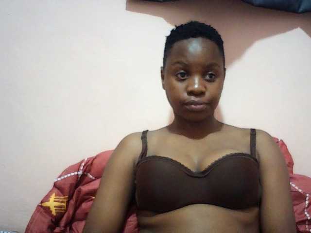 Hornysylvia live cam preview