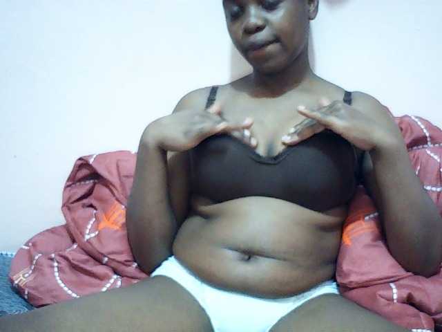 Hornysylvia live cam on BongaCams
