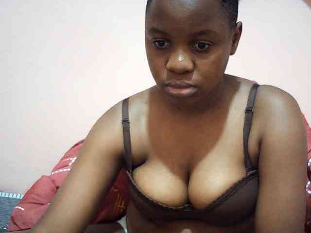 Hornysylvia webcam