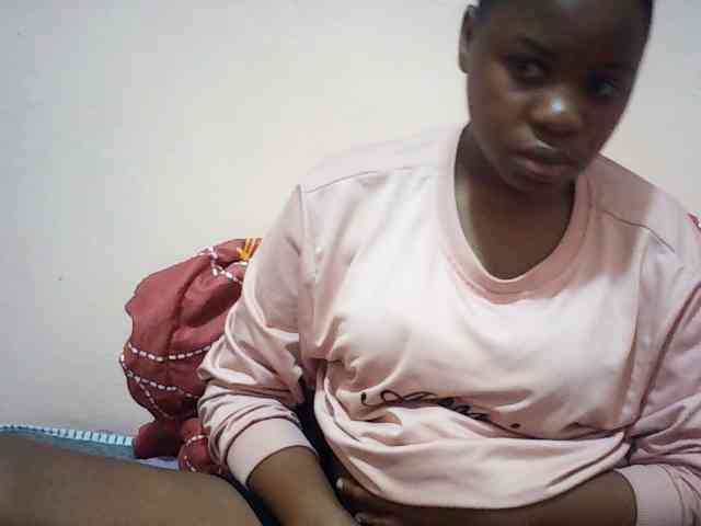Hornysylvia webcam