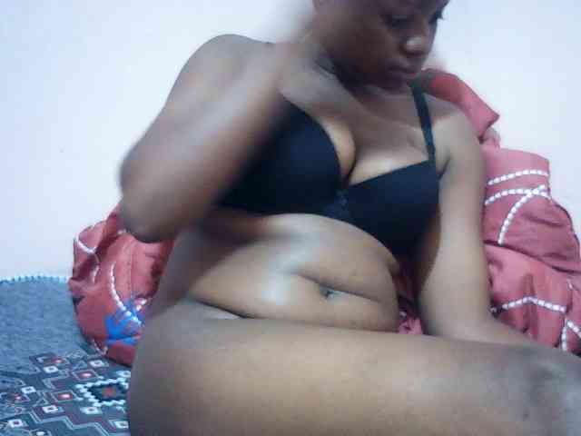 Hornysylvia webcam