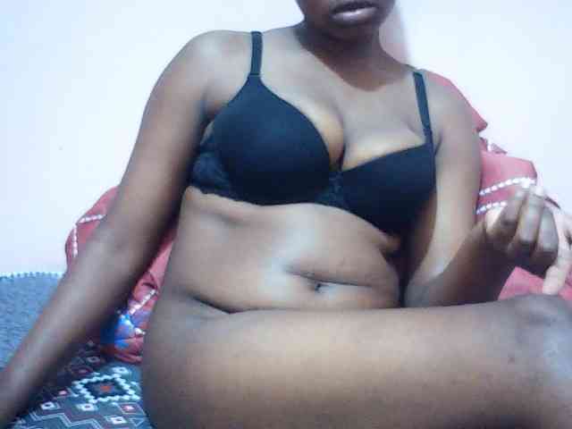 Hornysylvia webcam