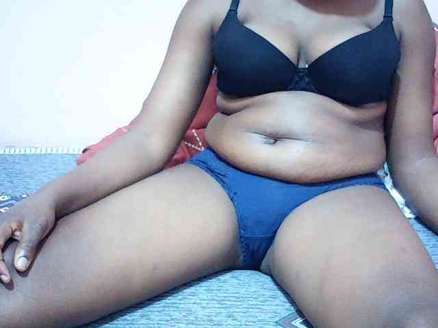 Hornysylvia webcam