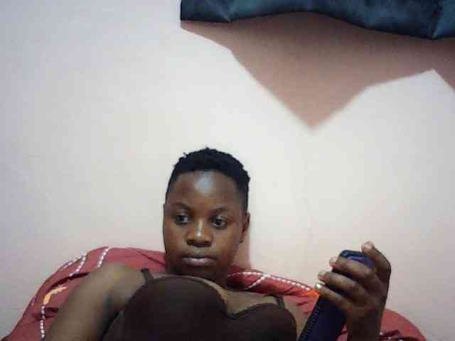 Hornysylvia webcam