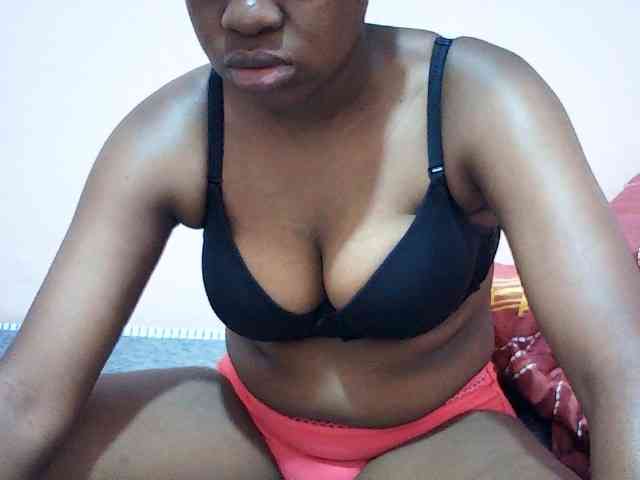 Hornysylvia webcam