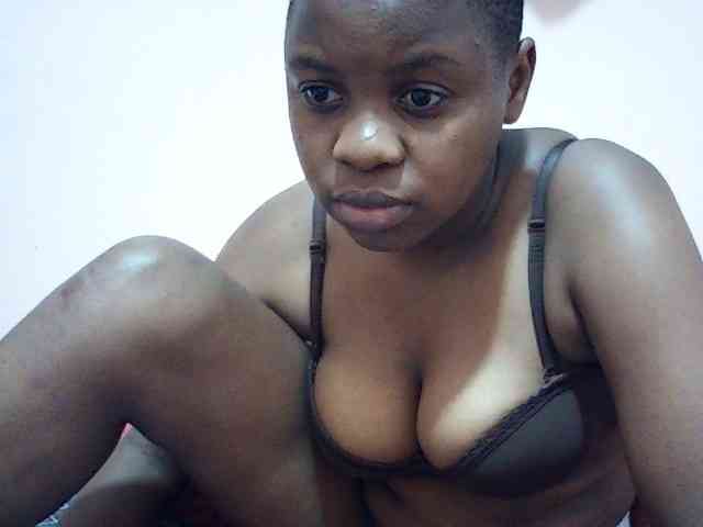 Hornysylvia webcam