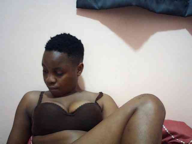 Hornysylvia webcam