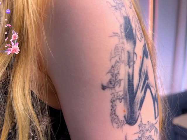 goldieelis live cam on BongaCams