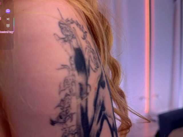 goldieelis live cam on BongaCams
