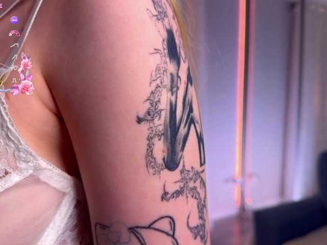 goldieelis live cam on BongaCams