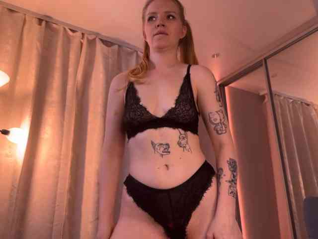 goldieelis live female cam on bongacams