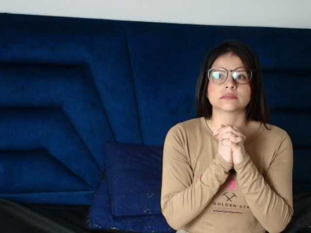 AnaCar live cam on BongaCams