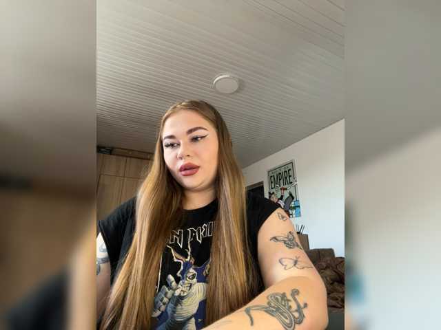 yuilu live cam on BongaCams