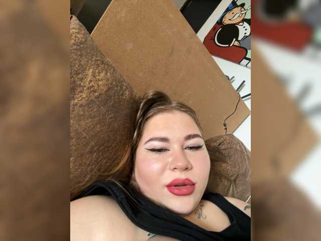 yuilu live cam on BongaCams