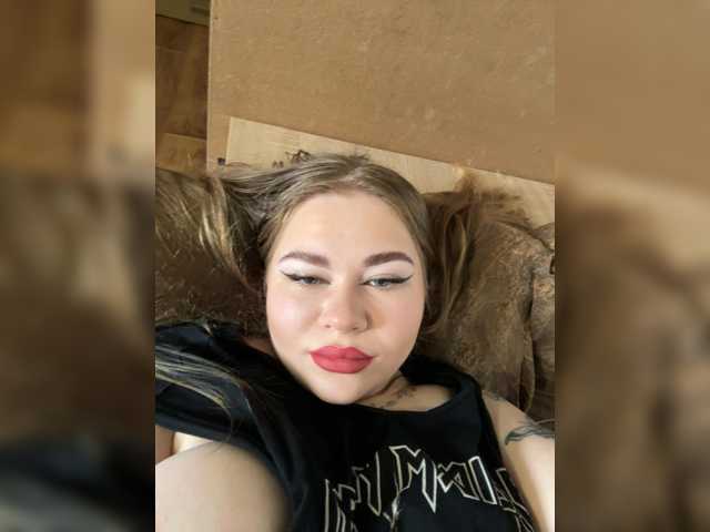 yuilu live cam on BongaCams