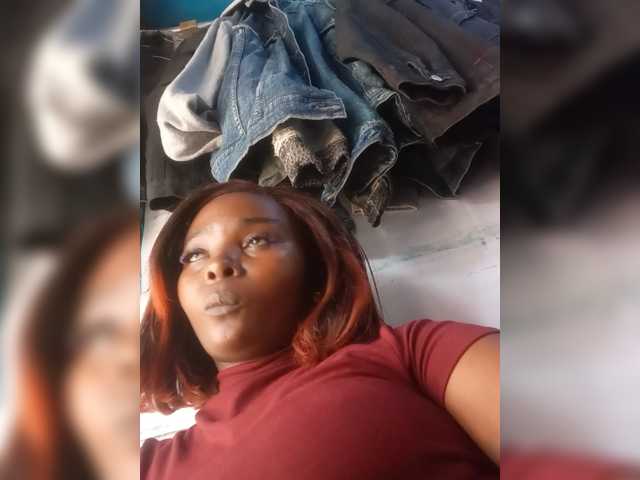 Afrikashee live cam on BongaCams