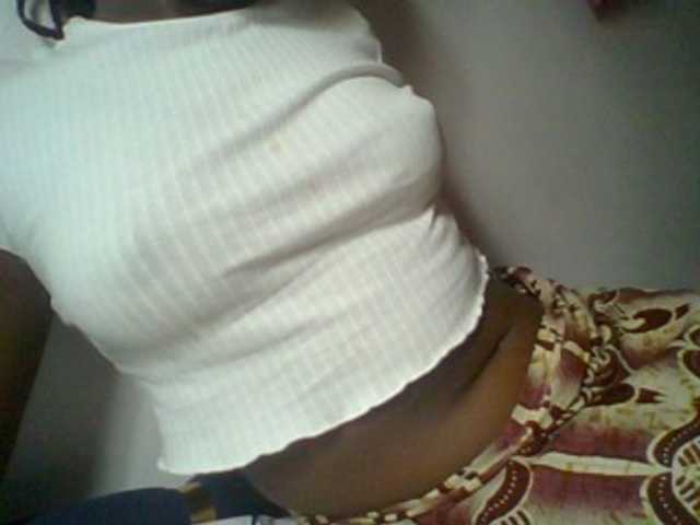Afrikashee live cam on BongaCams