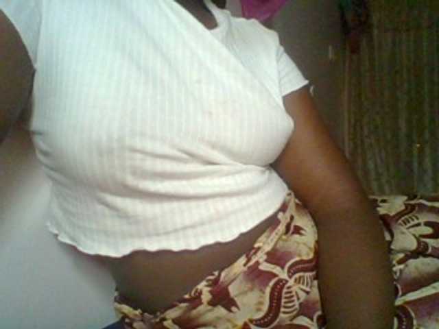 Afrikashee live cam on BongaCams